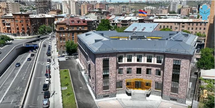 Հ․Կոջոյանի անվան վերակառուցված կրթահամալիրը  թռչնի թռիչքի բարձրությունից