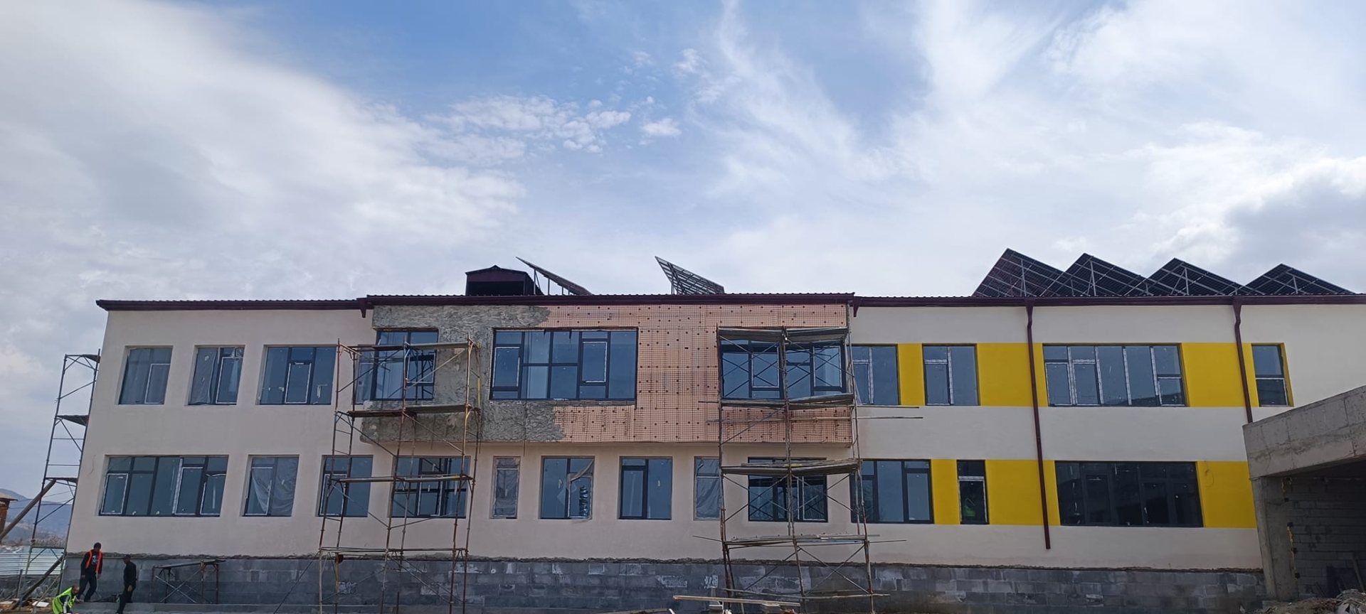 Ստեփանավանի թիվ 3 հիմնական դպրոցի և Լոռի Բերդի համայնքային շենքի շինաշխատանքներն ավարտական փուլում են
